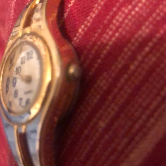 ꨄWHITESTAG GOLD TONE WATCH - Picture 3 of 4